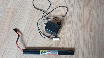 Batterie Swiss Arms NiMH 8.4V 1600 mAh pour AK