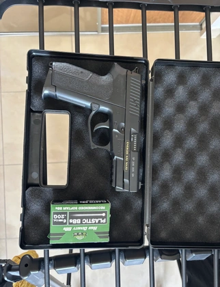 Vends réplique d’airsoft SIG Sauer SP2022 CO2 – Sw