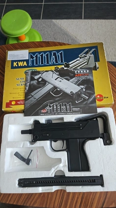 Pistolet-mitrailleur Airsoft KWA M11A1 