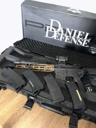 MK18 Daniel Défense AEG + tous les accessoires