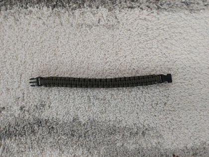 Bracelet de survie paracorde vert olive Taille L - TOE Equipement