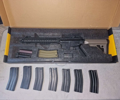 Specna Arms Daniel Defense® MK18 + 7 chargeurs Midcap