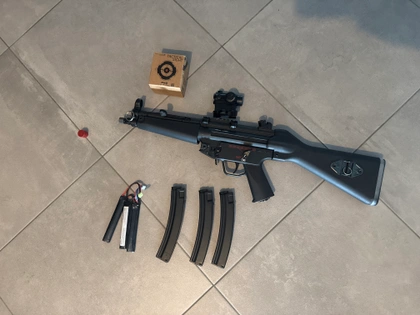 MP5- A5 AEG Full équipé g&g Armament