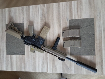 M15 A4 tan