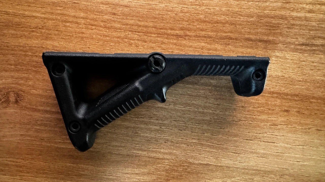 https://resize-it.airsoftmarket.fr/images/resize/scraped/v163jc234126c64/1745568042094-De-Poing-a-Gaz-Occitanie-Herault-Magpul-AFG-2-Angled-Fore-Grip-Noir-67ddc49c28.webp