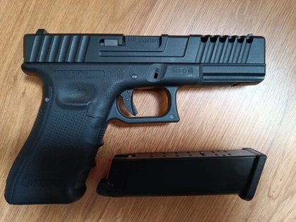 G17 AW Custom/WE (marquages Glock)