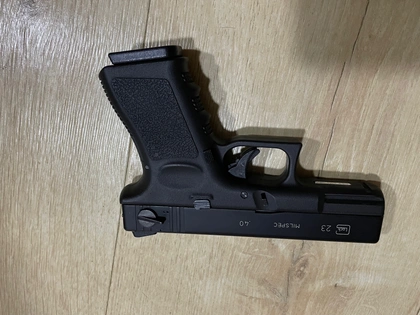 KSC Glock 23 semi et full auto + valise